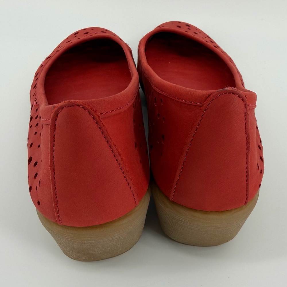 THE FLEXX of Italy Red Suede 1.5" Wedge Slip-On Ballet Flats, Women's 7.5 - Picture 4 of 8